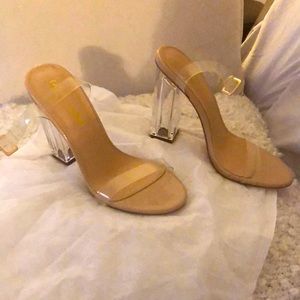 Fashion nova high heels clear heals and clear color
